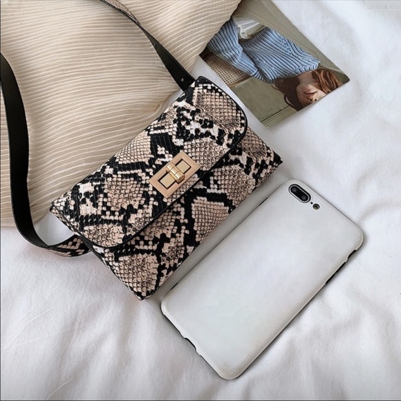 Snake Skin Print Shoulder Fanny Bag - Picture 3 of 8